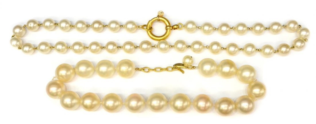 VINTAGE CHANEL FAUX PEARL NECKLACES (1 of 6)
