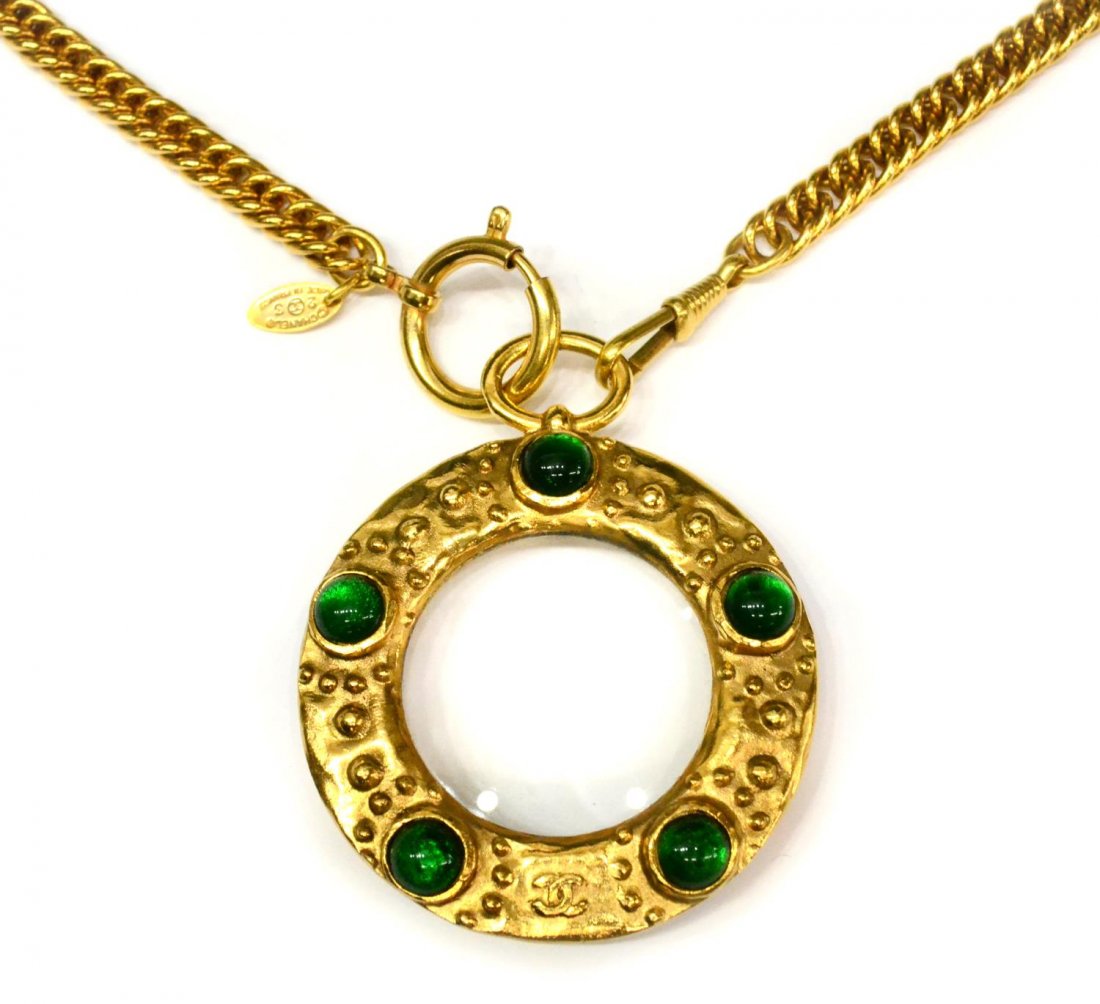 VINTAGE CHANEL GILT MAGNIFYING GLASS NECKLACE (1 of 5)