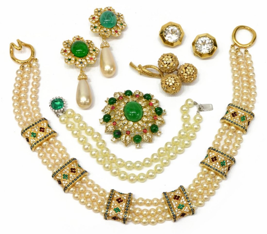 GROUP OF CINER SIGNED COSTUME JEWELRY (1 of 4)