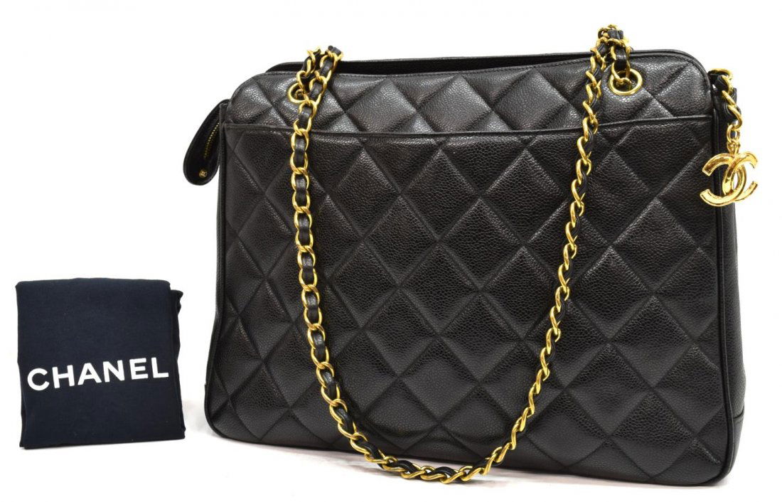 CHANEL BLACK QUILTED GRAINED LEATHER SHOULDER BAG (1 of 6)