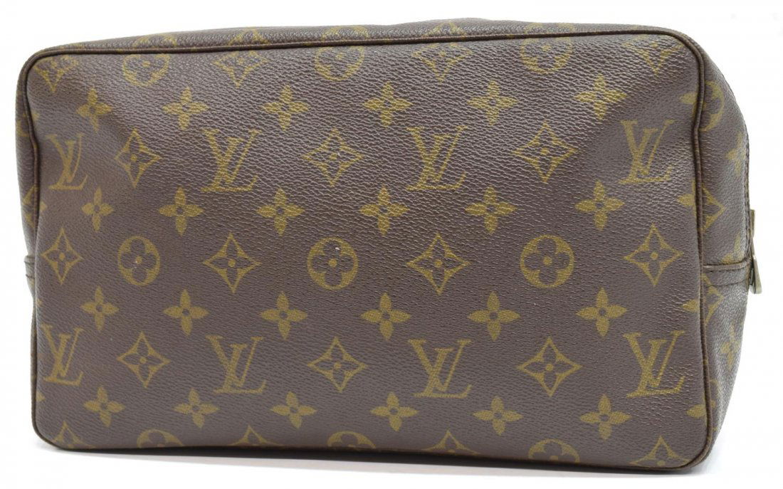 LOUIS VUITTON TOILETRY POUCH IN MONOGRAM CANVAS (1 of 4)