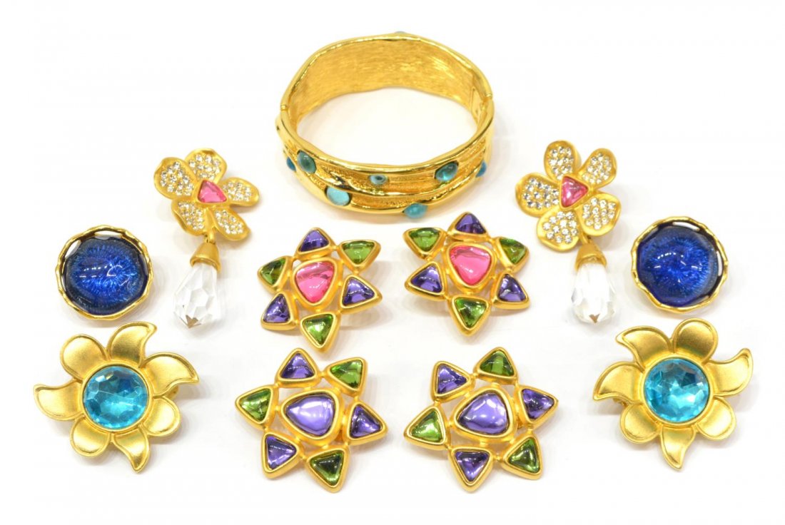 CAROLINA HERRERA SIGNED COSTUME JEWELRY (1 of 8)