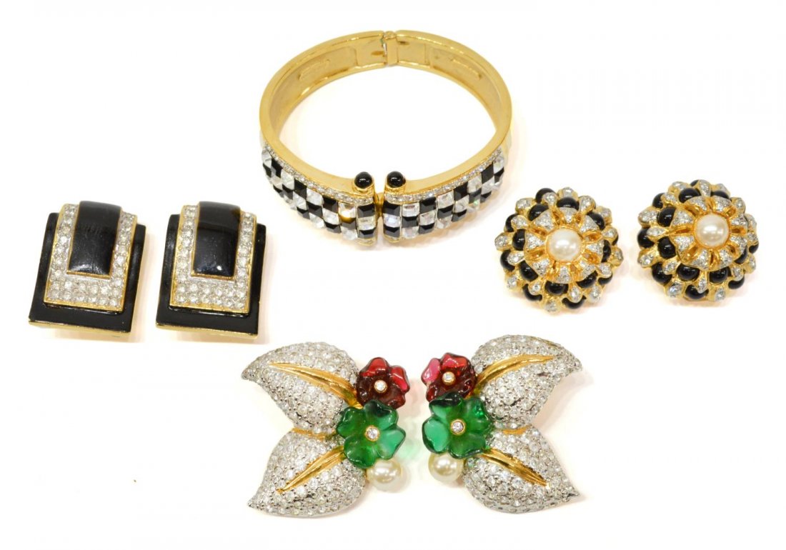 GROUP OF VOGUE BIJOUX SIGNED COSTUME JEWELRY (1 of 8)