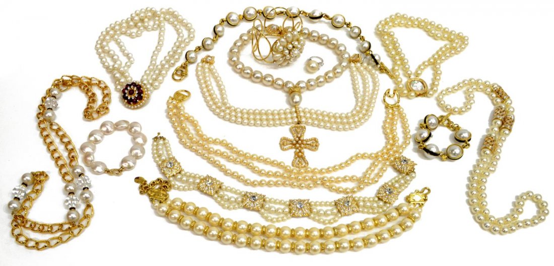 COLLECTION OF FAUX PEARL COSTUME JEWELRY (1 of 9)