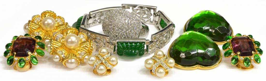 GROUP OF KENNETH JAY LANE SIGNED JEWELRY (1 of 5)