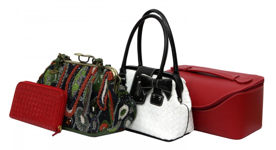 Invece handbags deals website
