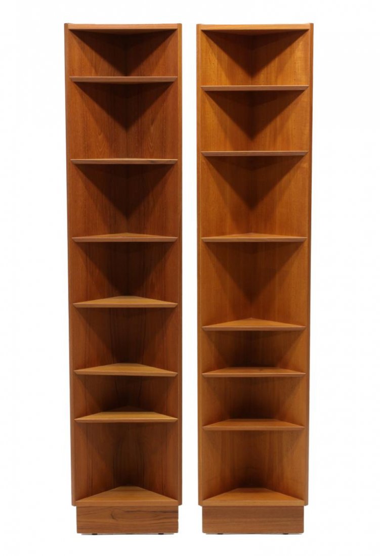 (2) DANISH MODERN HUNDEVAD TEAK CORNER SHELVES (1 of 3)