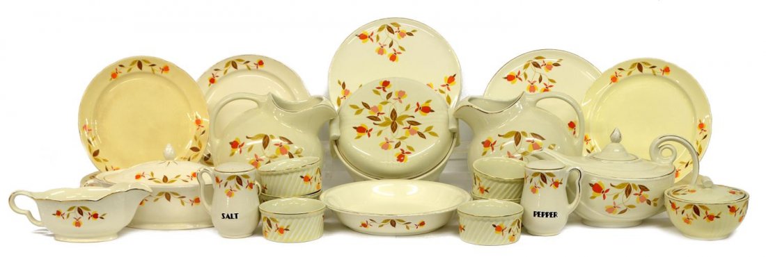 COLLECTION OF JEWEL TEA AUTUMN LEAF DINNERWARE: (lot of 25) Jewel Tea Autumn Leaf dinnerware, comprising: (9) dinner plates, approx. 9.5" diam.; (6) small bowls, 4.5" diam.; (2) large pitchers, 7.5"h; (2) salt and pepper shakers, 4.5"h; (1) lidded 