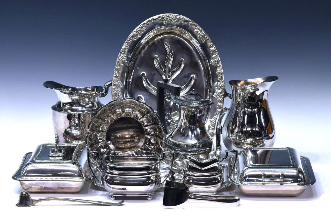 HUGE COLLECTION SILVERPLATE SERVICE & TABLEWARE (1 of 8)