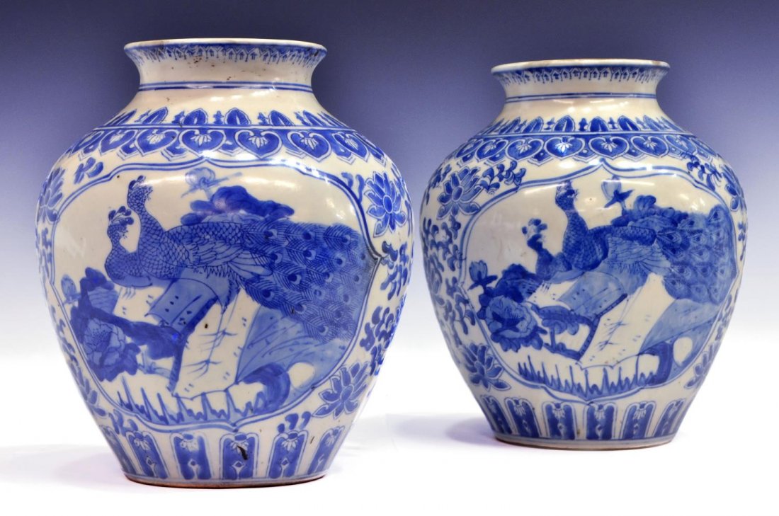 (2) VINTAGE CHINESE BLUE & WHITE EXPORT URNS (1 of 3)