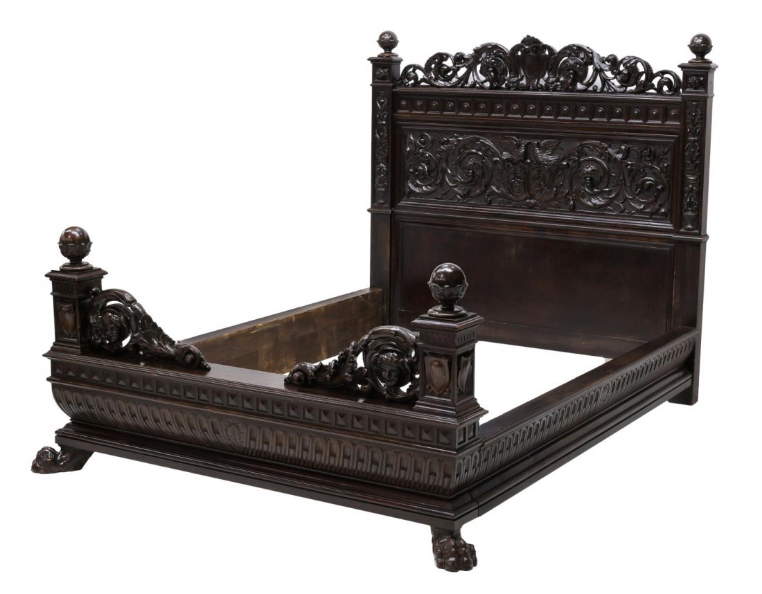 ITALIAN RENAISSANCE REVIVAL FIGURAL CARVED BED (1 of 4)