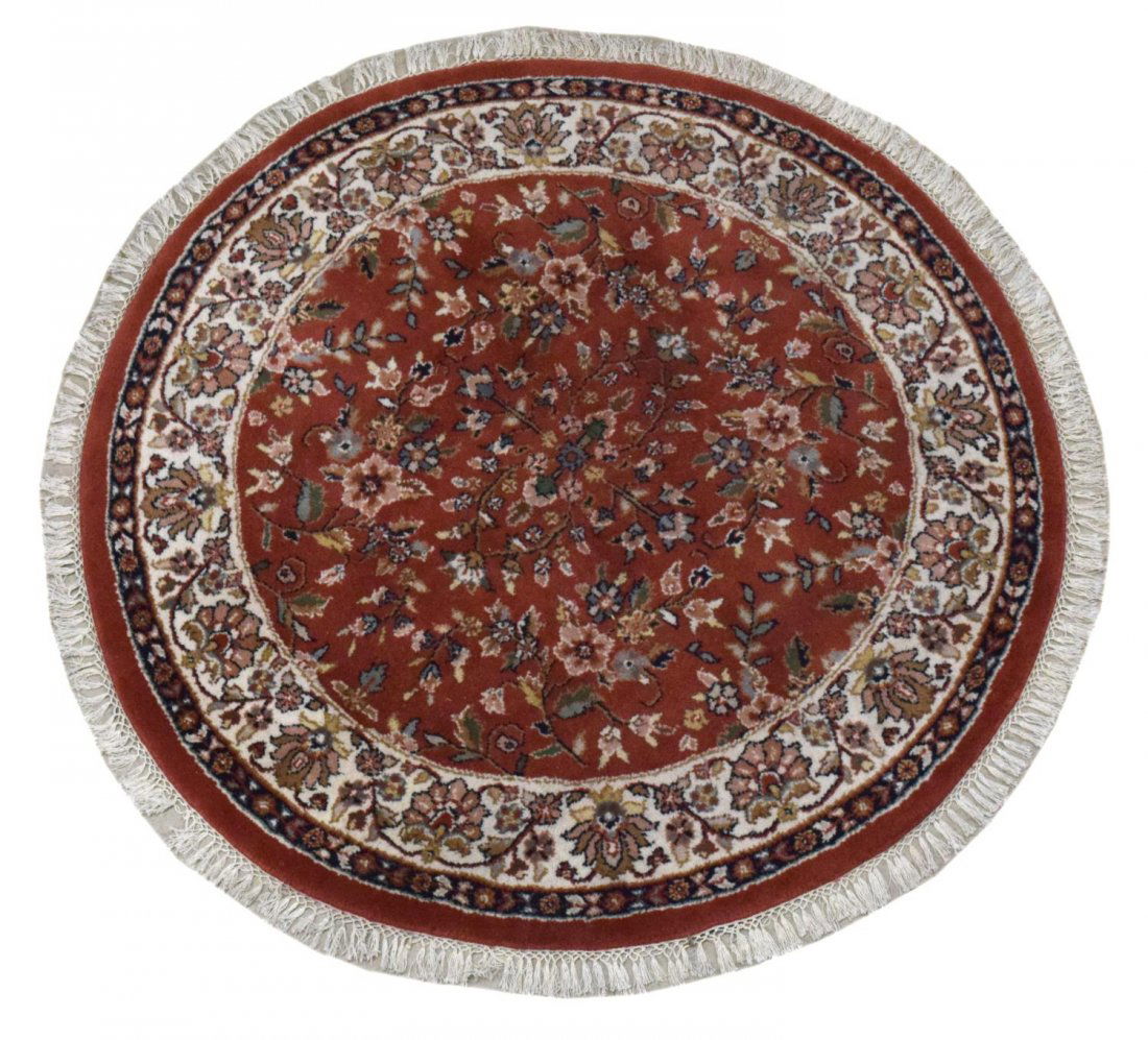 ROUND AREA RUG, 4' DIAM (1 of 2)