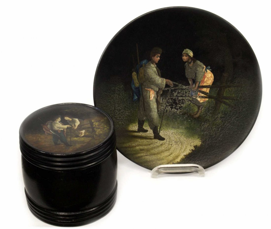 (2) RUSSIAN PAPER MACHE LAQUER TOBACCO BOX & PLATE (1 of 7)