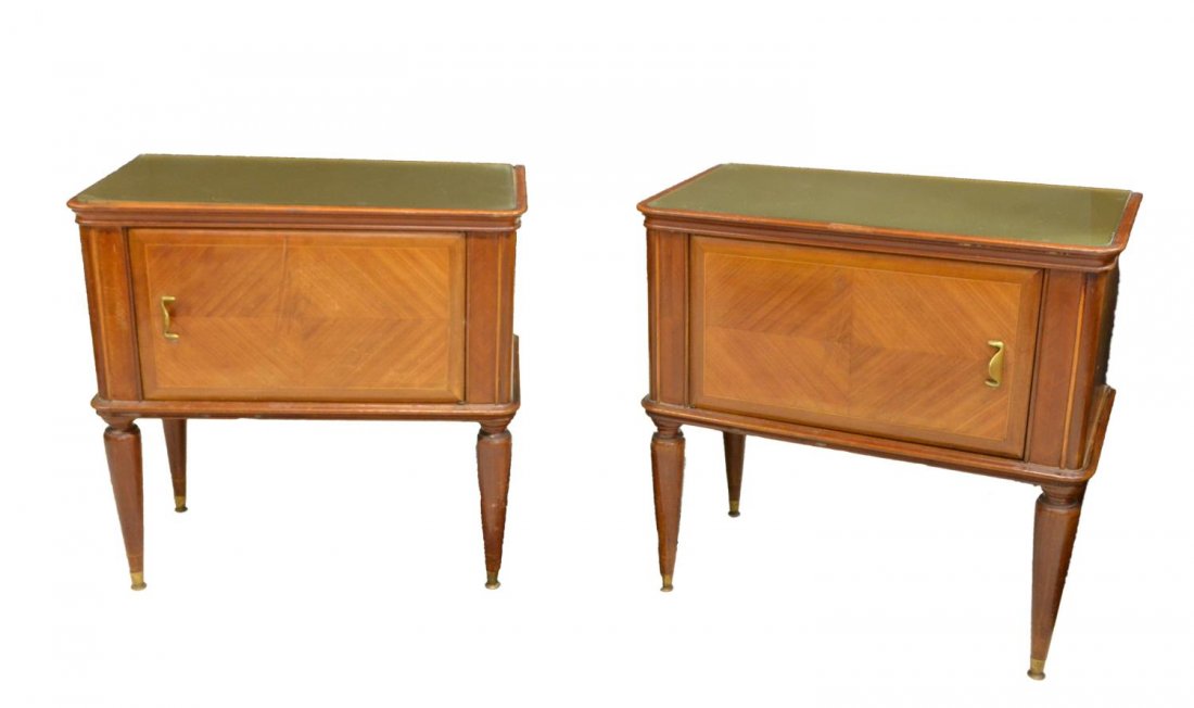 (2) ITALIAN MID-CENTURY MODERN BEDSIDE CABINETS: (pair) Italian mid-century modern bedside cabinets, design in the manner of Paolo Buffa (Italian, 1903-1970), an inset glass top over a single door, rising on turned tapered legs,one lacking glass, 23