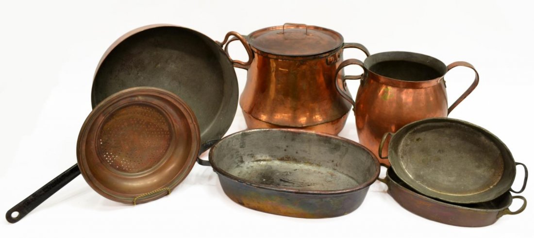 (7) ASSORTMENT OF ANTIQUE & VINTAGE COPPER: (lot of 7) Collection of antique and vintage copper, including (1) lidded cooking pot, (1) large cooking pan, (1) service dish of oval form, (1) handled jug, (pair) small service dishes of oval form a