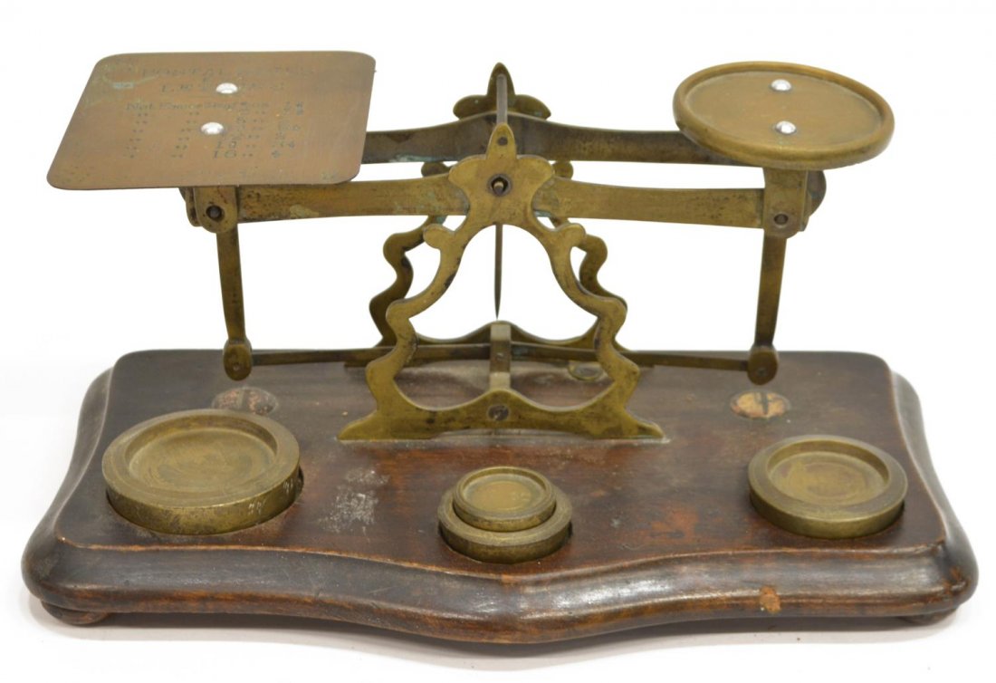 ANTIQUE ENGLISH BRASS POSTAL SCALE WITH WEIGHTS (1 of 6)