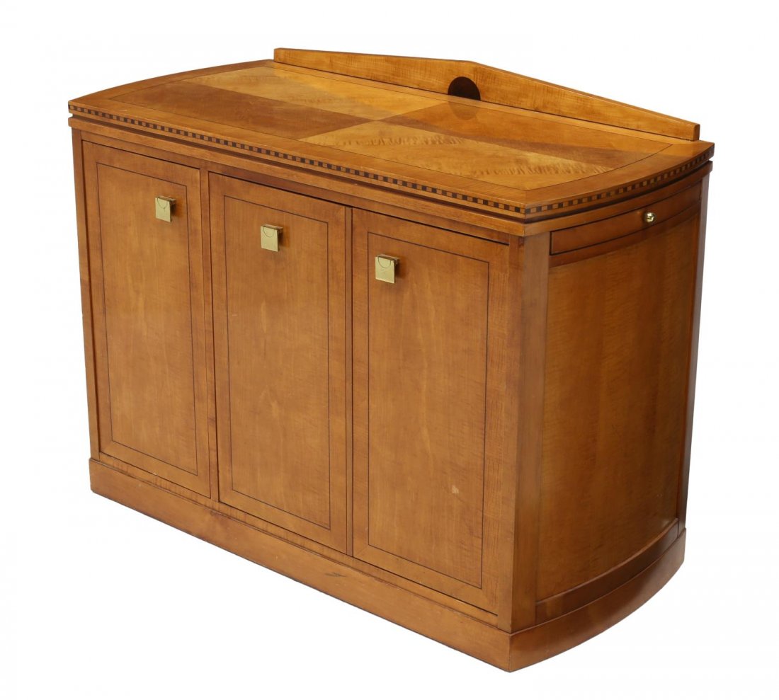 HICKORY WHITE INLAID MAPLE SIDEBOARD/SERVER (1 of 4)