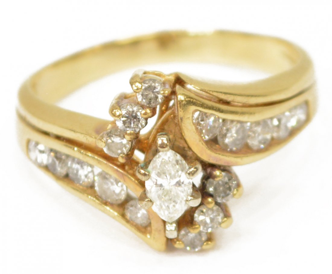 LADIES ESTATE 14KT GOLD & DIAMOND ENGAGEMENT RING (1 of 3)