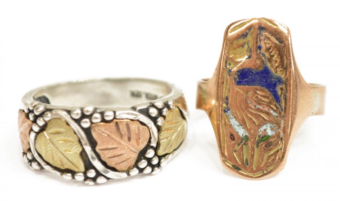 (2) LADIES ESTATE 10KT GOLD & STERLING RINGS (1 of 7)