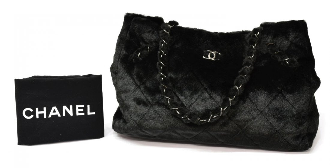 CHANEL QUILTED FAUX FUR TOTE BAG (1 of 8)