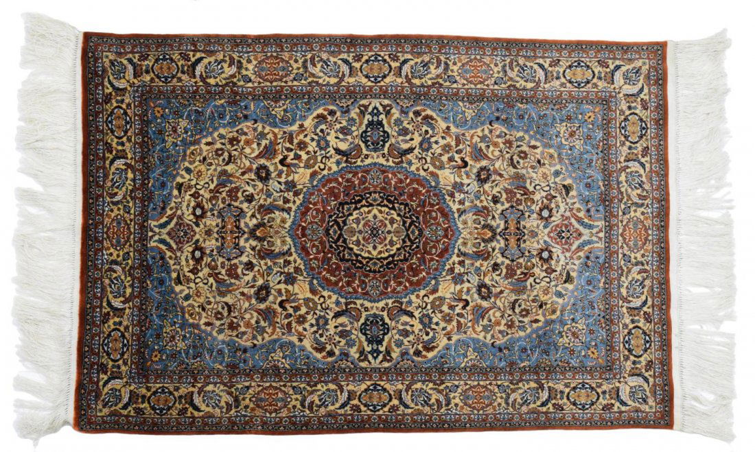 CHINESE SILK RUG, LIKE NEW CONDITION, APRX 2' x 3' (1 of 2)