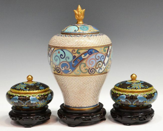 (3) CHINESE CLOISONNE ENAMEL VASE & LIDDED JARS (1 of 7)