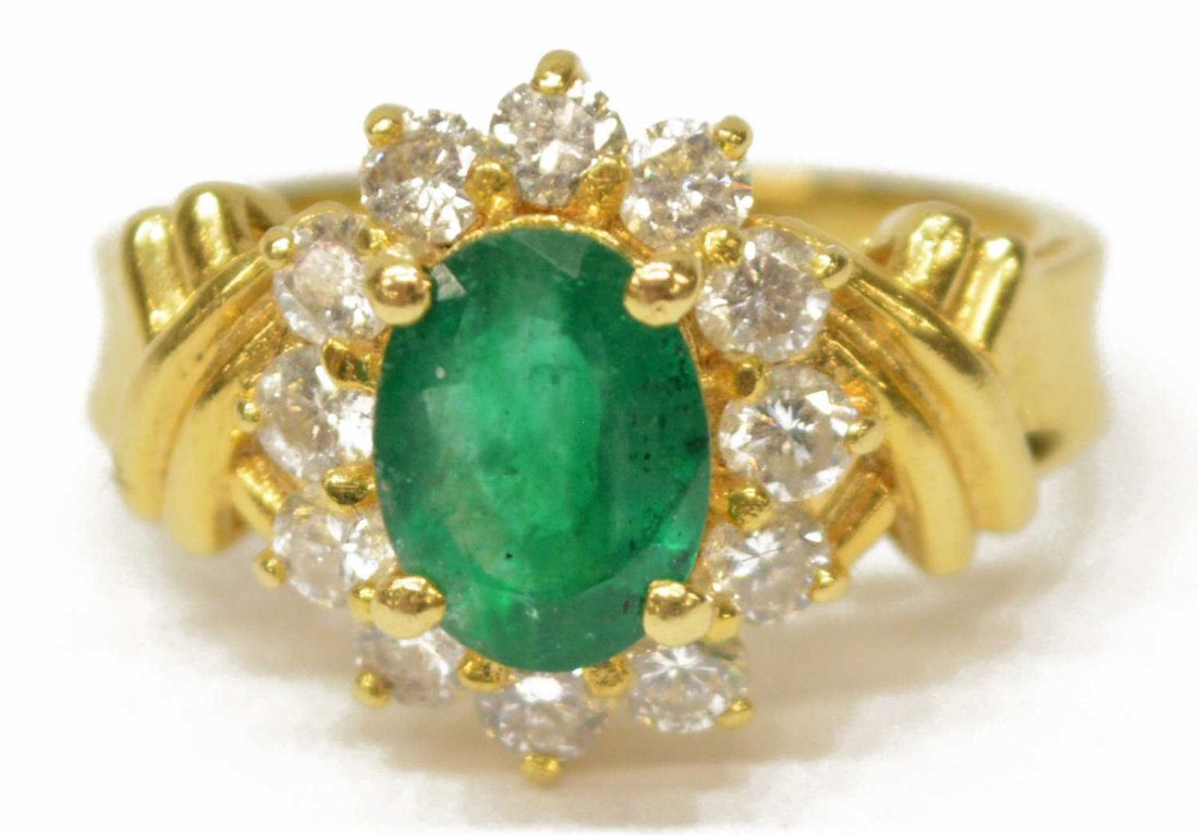 LADIES ESTATE 18KT GOLD EMERALD & DIAMOND RING (1 of 3)