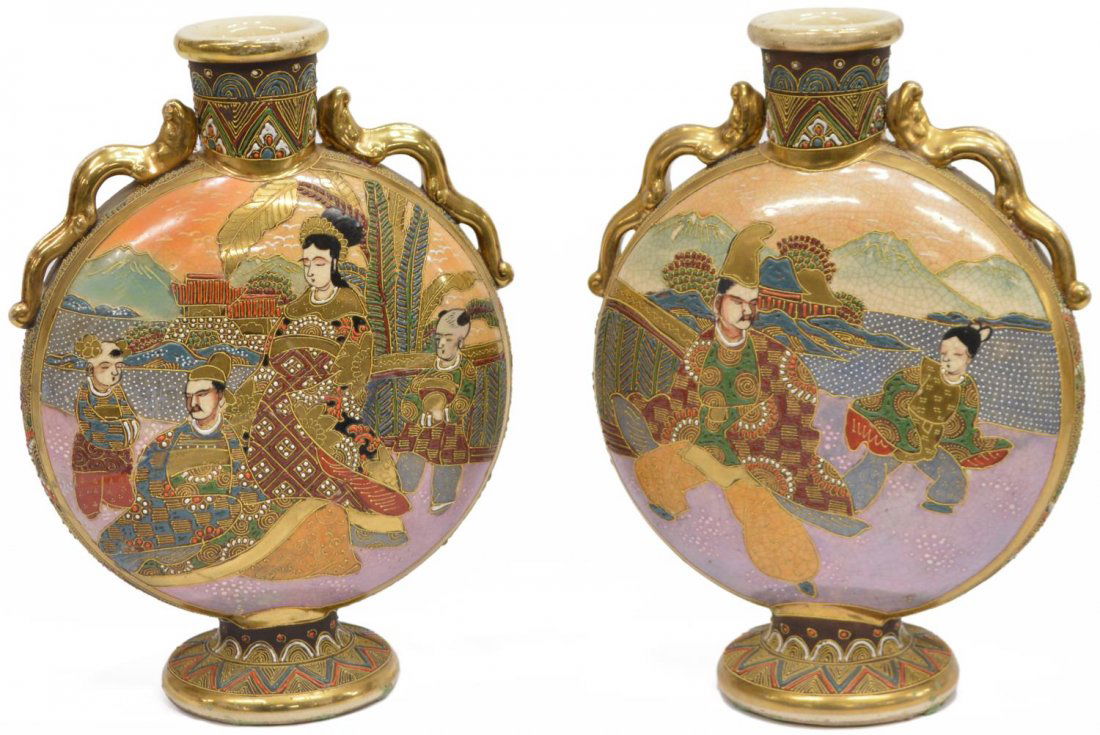 (2) VINTAGE PARCEL GILT SATSUMA MOON FLASK VASES (1 of 5)