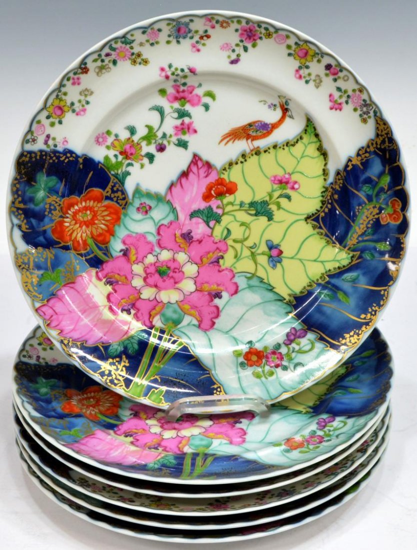 MOTTAHEDEH TOBACCO LEAF PATTERN PORCELAIN PLATES: (lot of 8) Mottahedeh porcelain salad plates, Tobacco Leaf pattern, Metropolitan Museum of Art reproduction, 8.75â€diam, 5lbs *Provenance: The estate of Ferris and Jeanette Nassour owners of the ic
