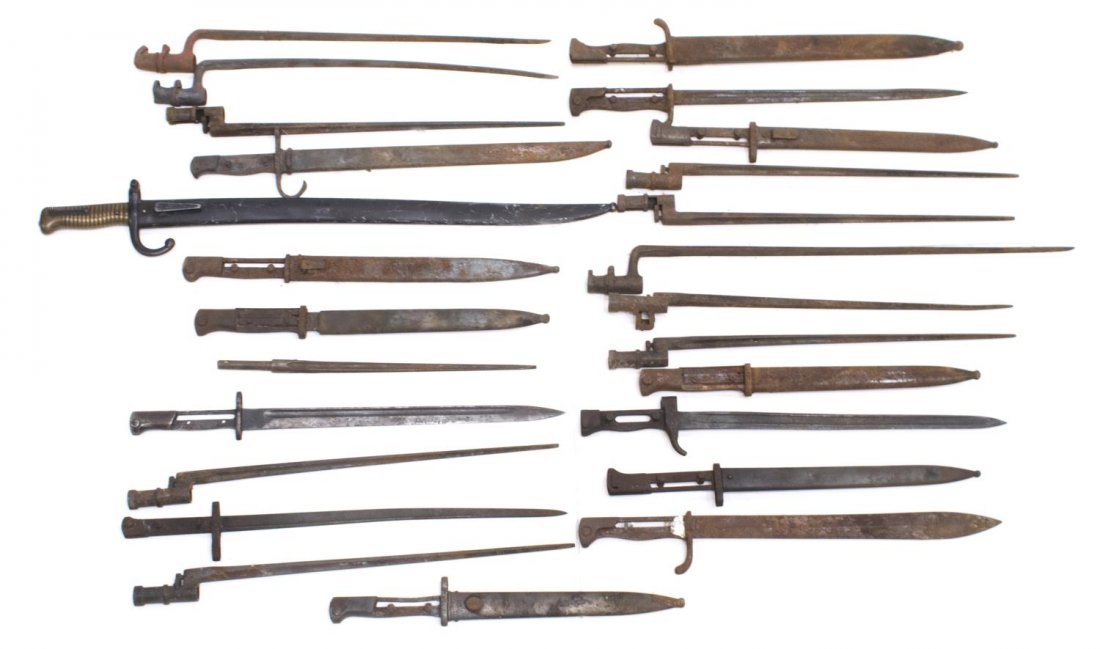 (65) MILITARY BAYONETS, MOST WITH RUST, MAUSER: (lot of 65) Military bayonets, most are Mauser models, includes German, Japan, European, many are missing wood part of handle, all have rust, some with scabbards have minimal or no rust on blade, many