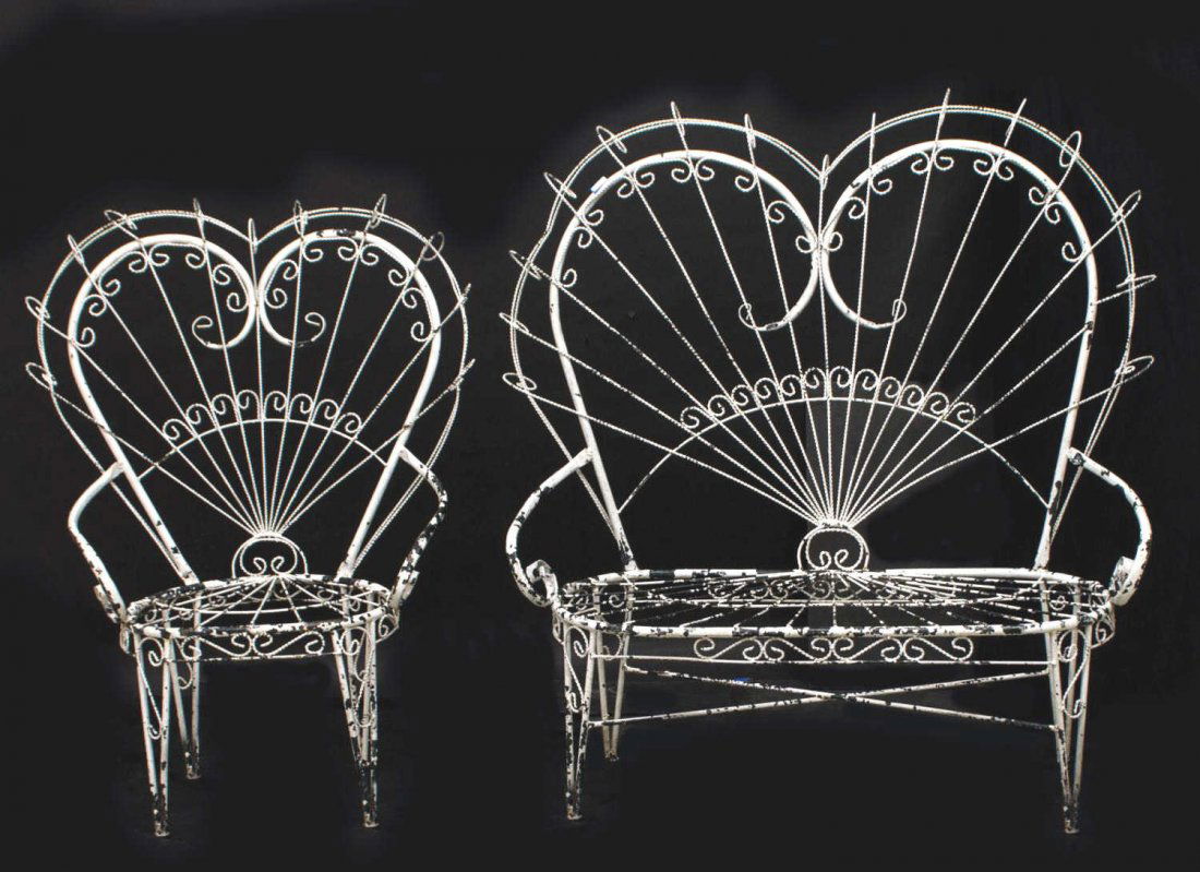 (2) OUTDOOR PAINTED IRON HEART SETTEE & CHAIR (1 of 1)