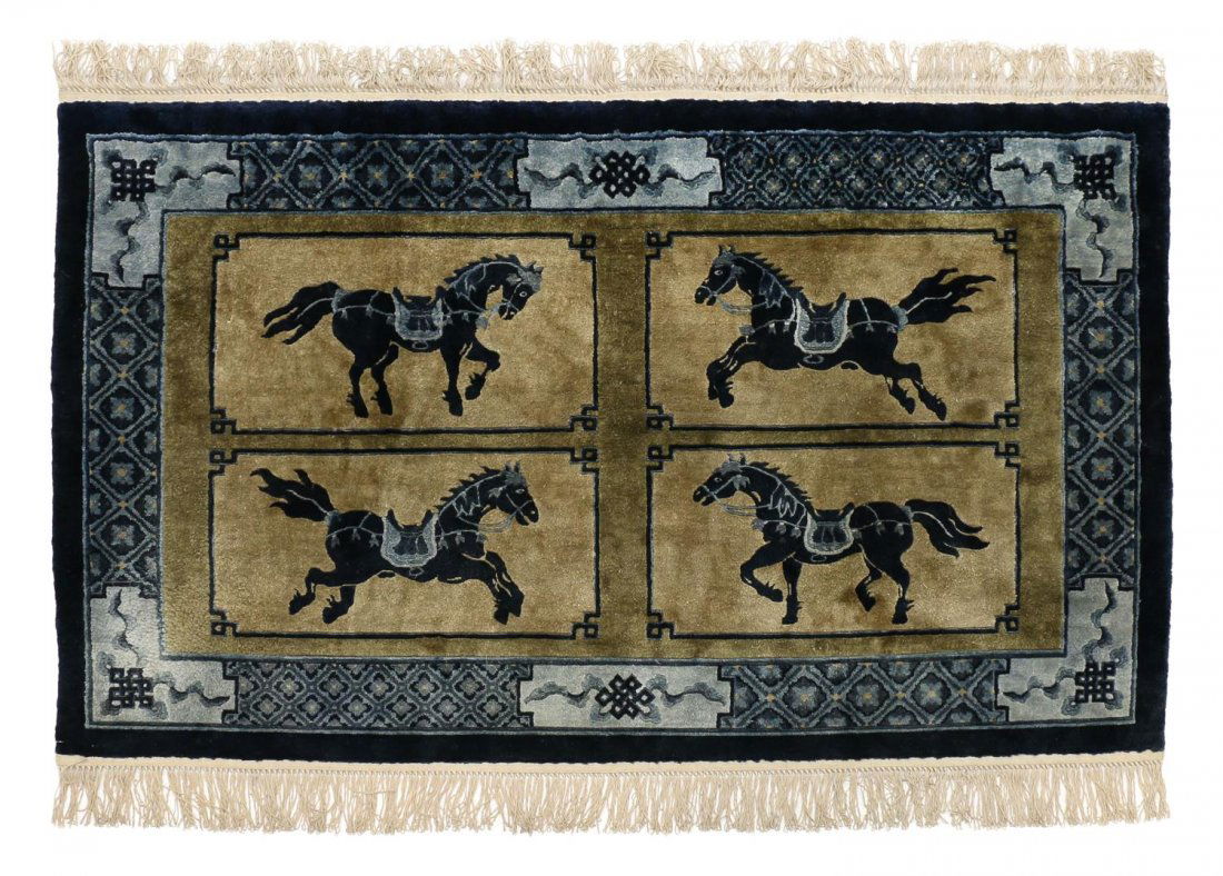 CHINESE HAND WOVEN CARPET/WALL HANGING (1 of 3)