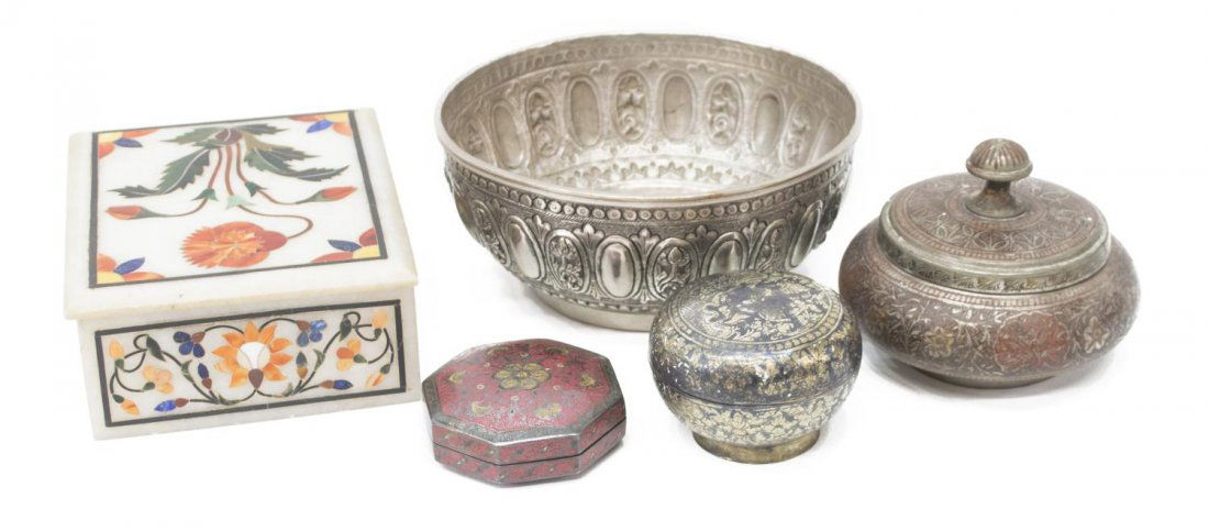 (5) ASIAN SILVER TONE BONE, PIETRA DURA & BOXES: (lot of 5) Vintage and antique bowl and boxes: (1) foliate engraved white brass jar with lid; (1) small polychrome compact with interior mirror; (1) Chinese Niello jar with lid depicting a dragon, 1.7