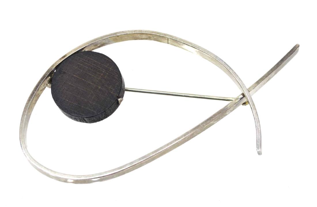 BETTY COOKE MODERNIST SILVER & EBONY BROOCH (1 of 4)