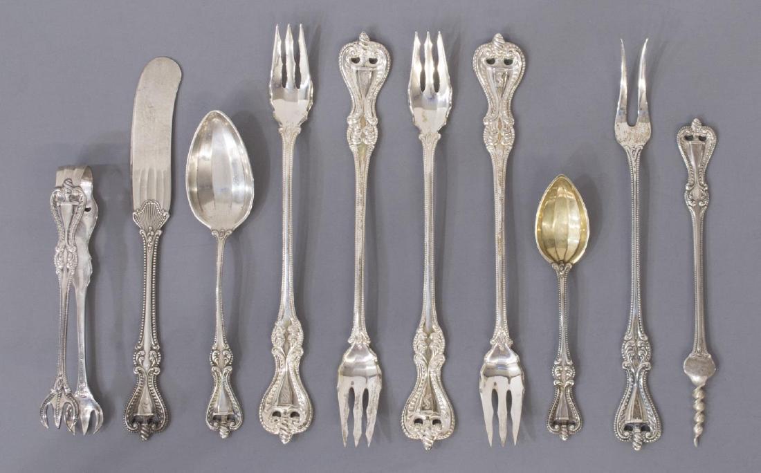 (10) TOWLE 'OLD COLONIAL' STERLING FLATWARE ITEMS (1 of 2)