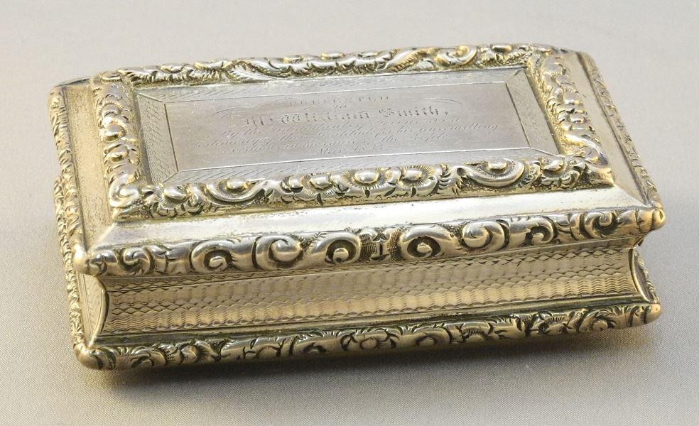 Georgian silver snuff box Birmingham 1833 maker (1 of 9)
