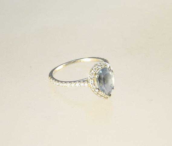 18K White Gold Diamond & Aquamarine Ring. (1 of 5)
