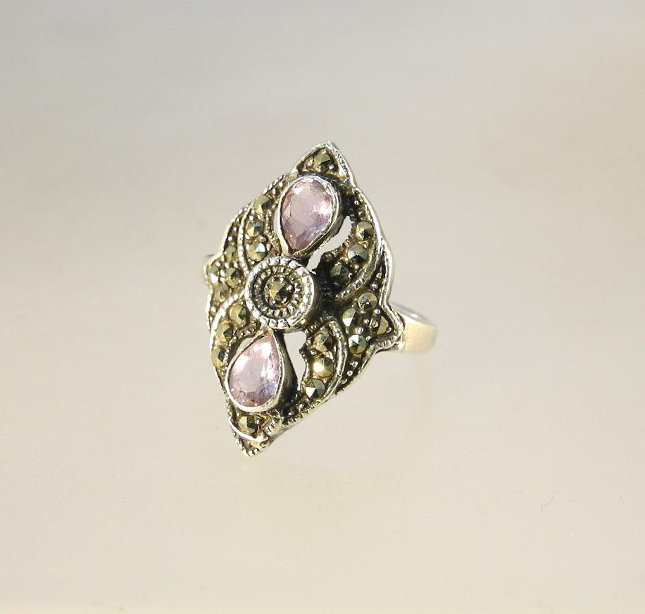 Sterling silver Marcasite & Amethyst Ring. (1 of 2)