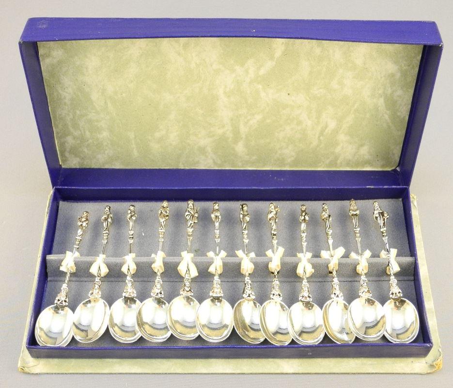 830 Silver Dutch Apostle coffee spoons, marked Niekerk. (1 of 4)