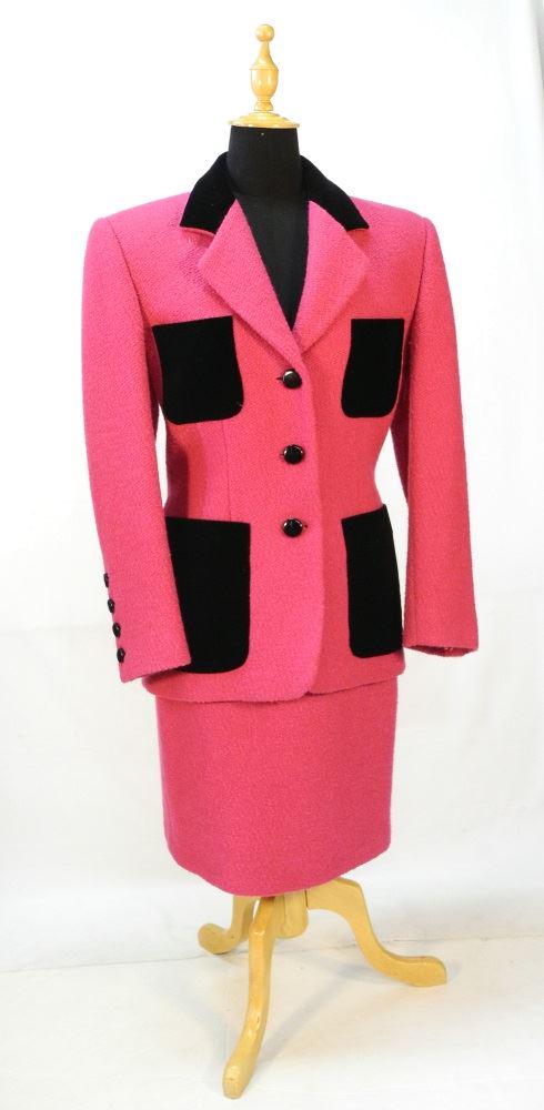 Escada boucle & velvet two piece suit, size 8. (1 of 5)