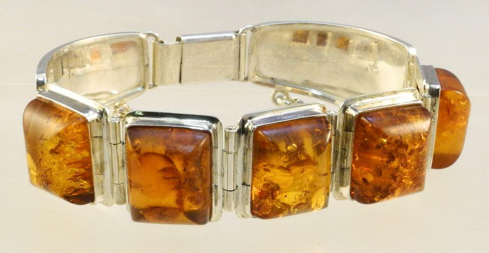 Sterling Silver and Amber bracelet. (1 of 4)