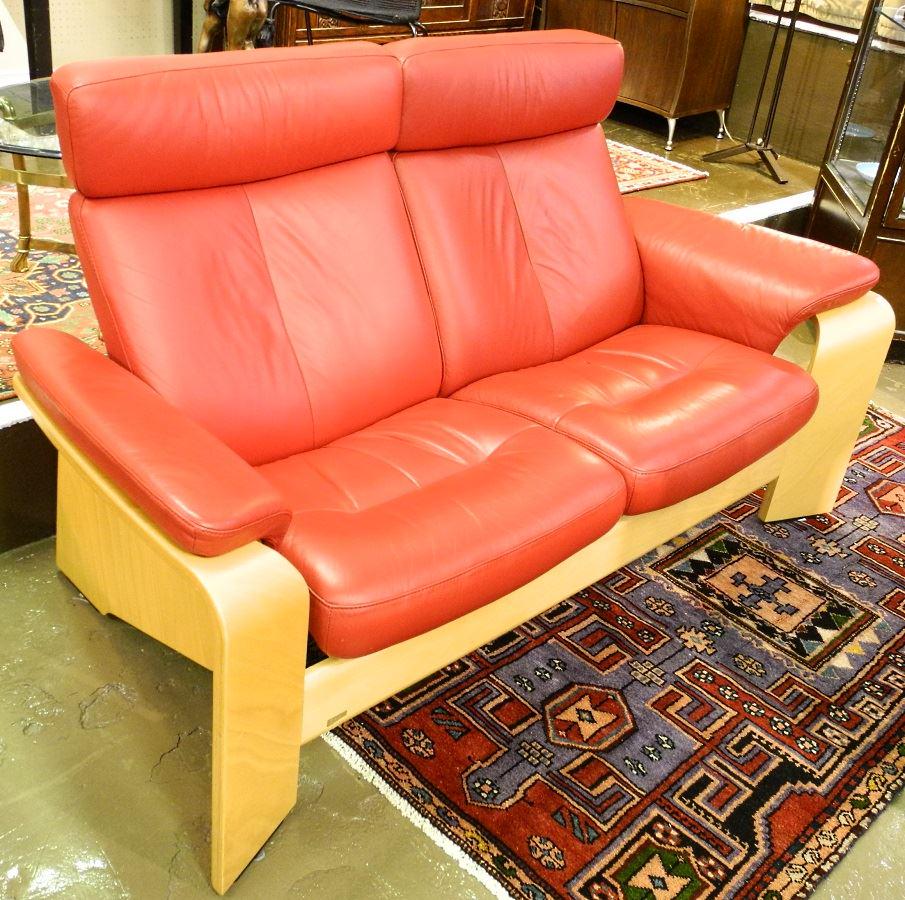 Ekornes red leather stressless loveseat. (1 of 5)