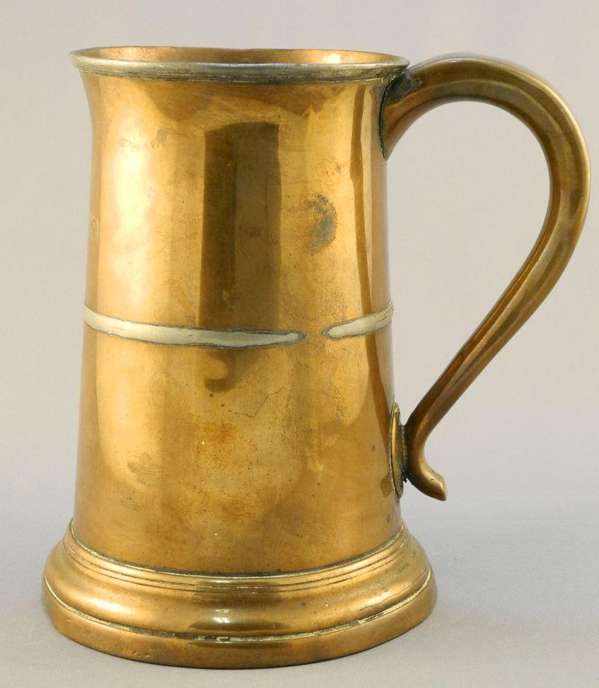 Antique large copper tankard. (1 of 2)