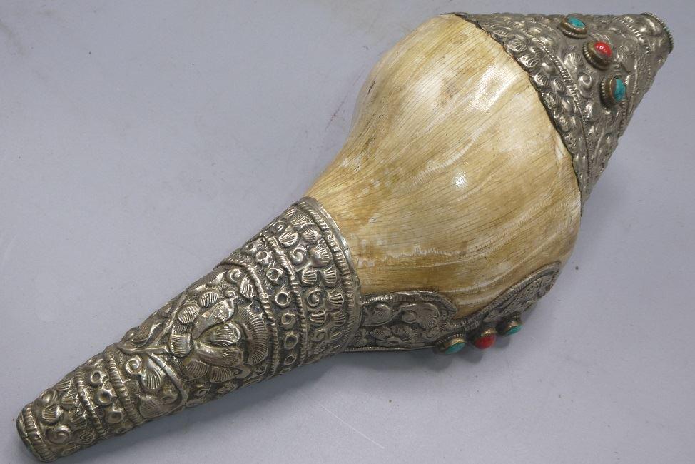Indo-Tibetan Buddhism ceremonial horn trumpet, 19th (1 of 4)