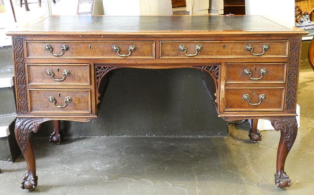 "Harrod's Ltd. Cabinet Makers" Chippendale style: "Harrod's Ltd. Cabinet Makers" Chippendale style Mahogany Desk.