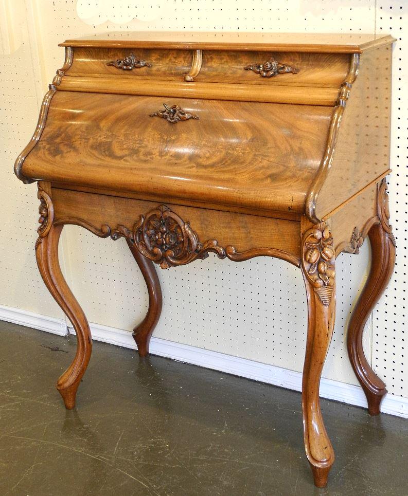 Victorian mahogany fall front bureau. (1 of 8)