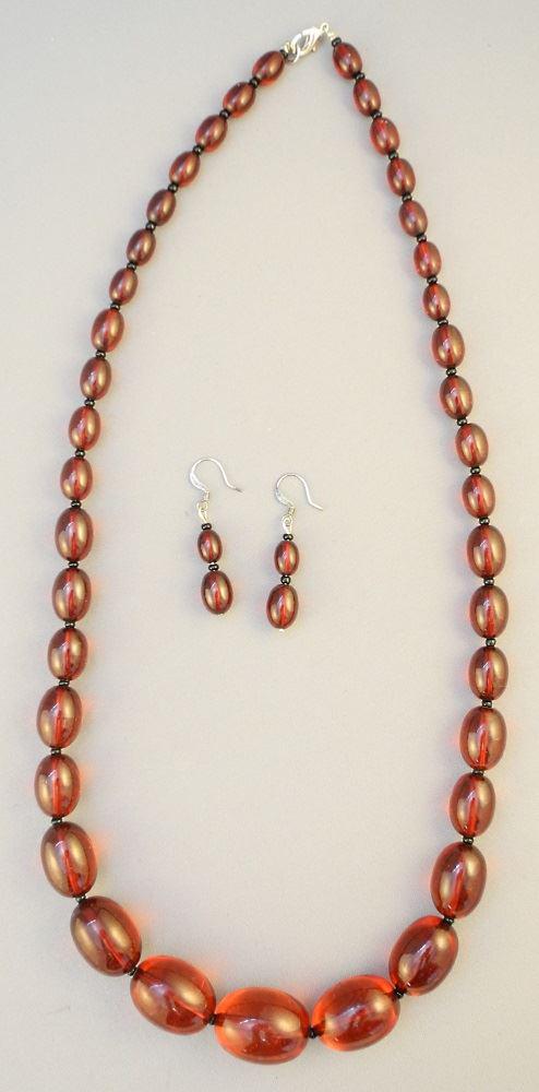 Graduated Cherry Amber Bead Necklace & Earrings. (1 of 3)