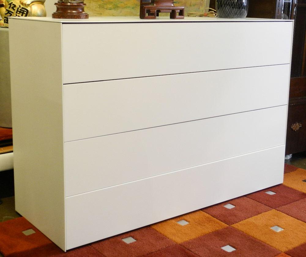 Pianca Techno 4 Drawer Dresser, Matt White Lacquer, 48" (1 of 3)