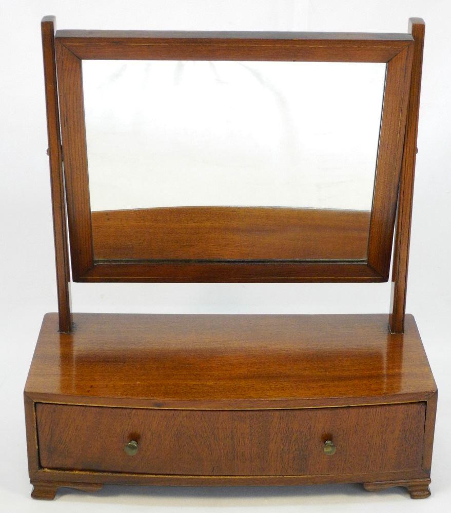 Mahogany Dresser Mirror, 14 1/4" wide.: Mahogany Dresser Mirror, 14 1/4" wide.