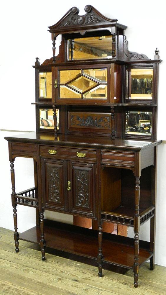 Edwardian Mirror Back Sideboard.: Edwardian Mirror Back Sideboard.